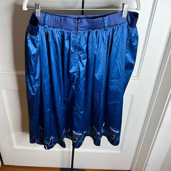 Doctor Who Hot Topic Tardis Blue Phone Booth Christmas Circle Skirt Plus Size 1 - Picture 3 of 3